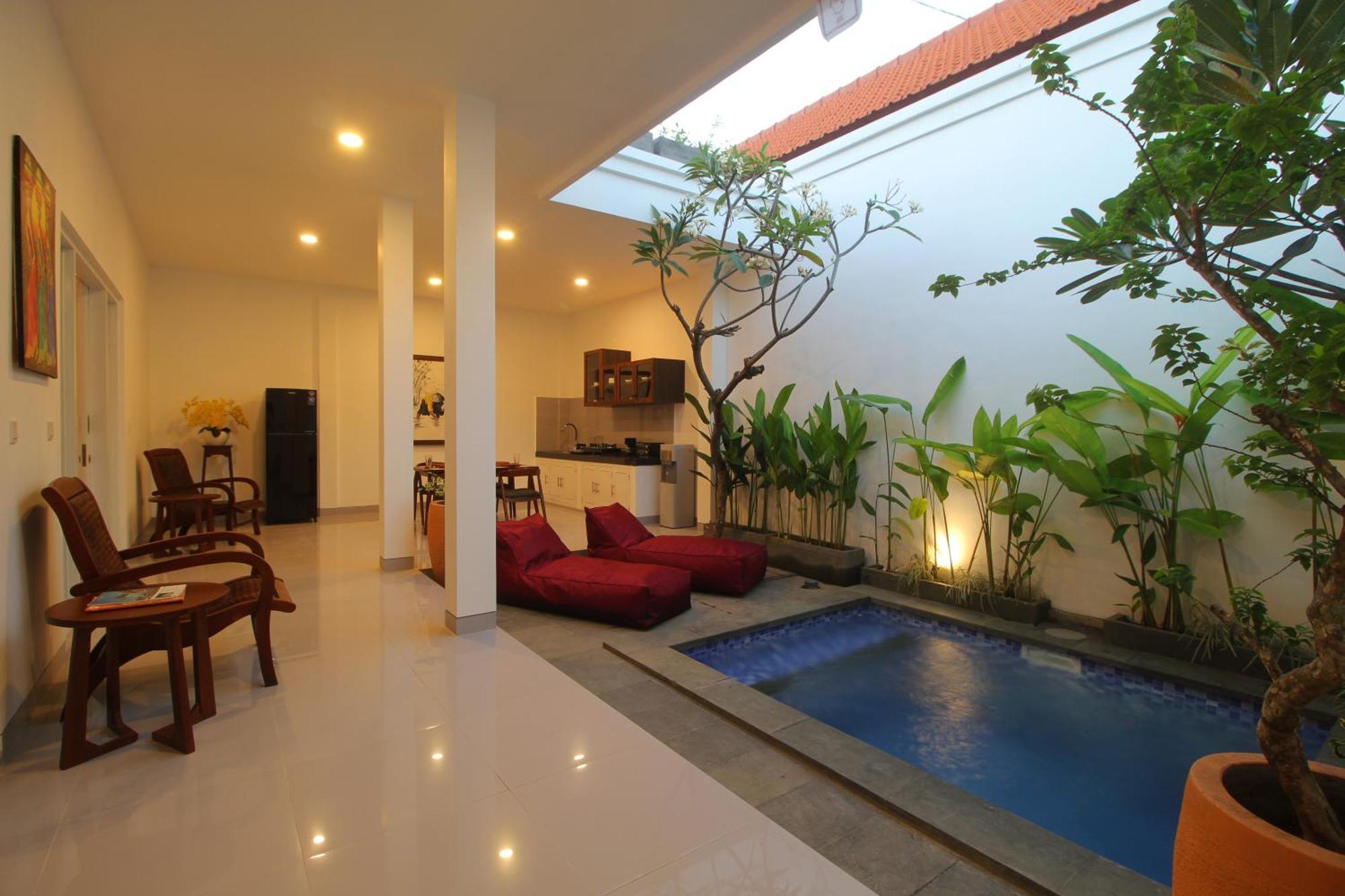 विला Bougainvillea By Parigata Seminyak (Bali)